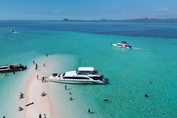 Komodo Boat Tour Komodo Boat Tour